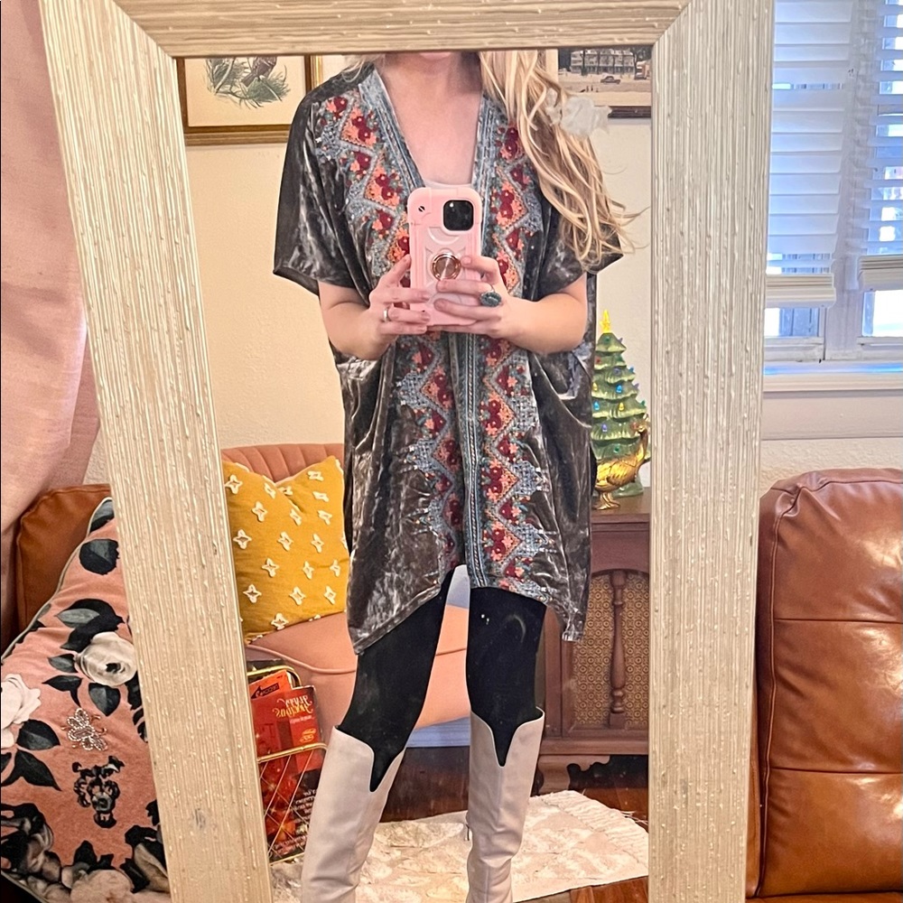 Andree Embroidered Velvet Kimono
